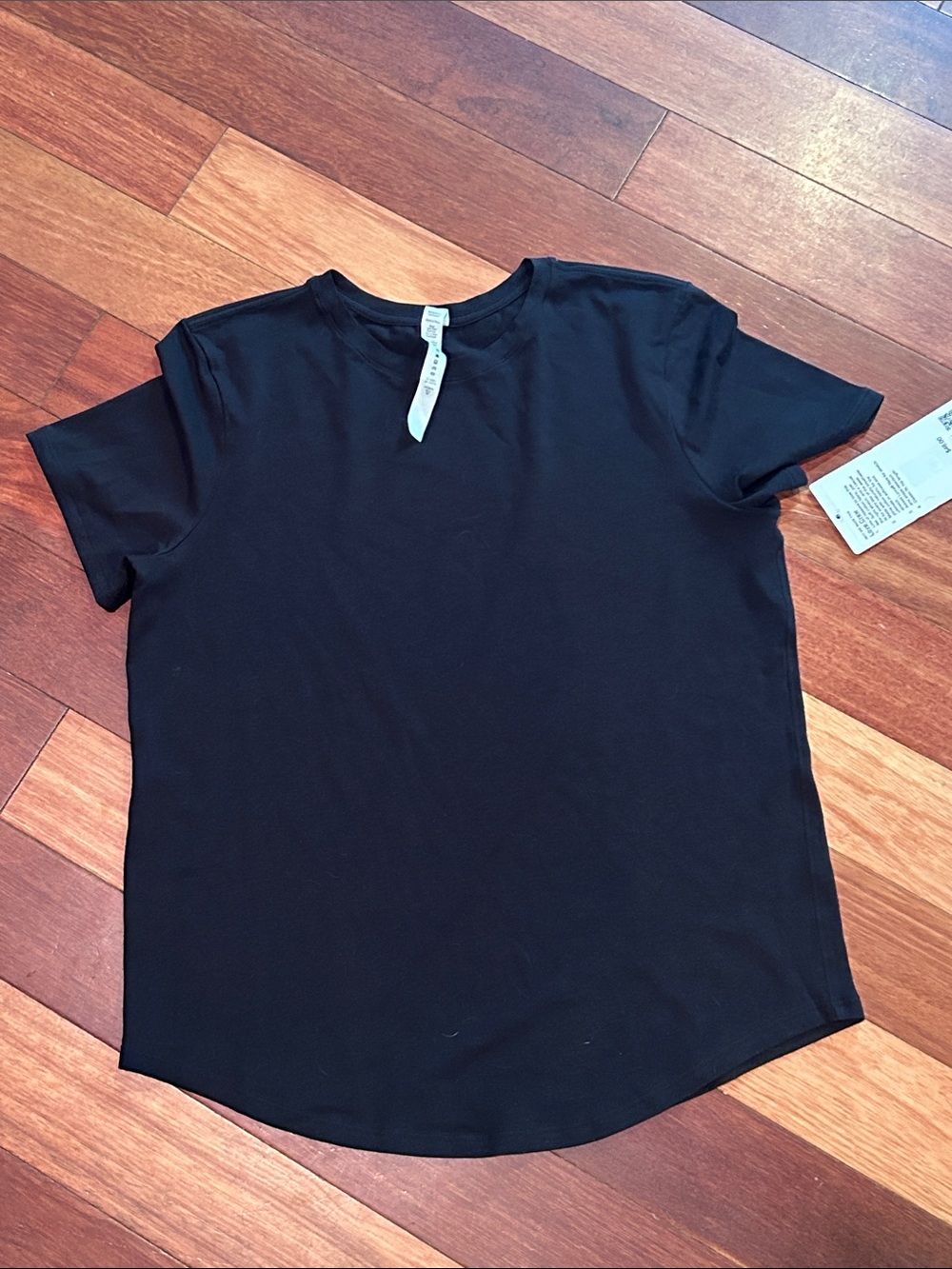 lululemon athletica Black Short Sleeve Crew Tee